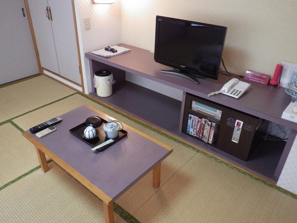 Uokagi Ryokan นาโกย่า ภายนอก รูปภาพ